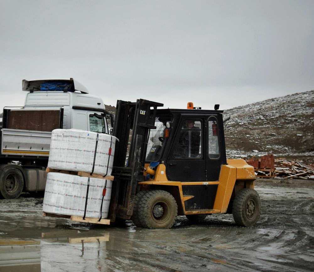 forklift truck-1db94d70be7d4f26984be9f4edd3eb79.jpg forklift truck